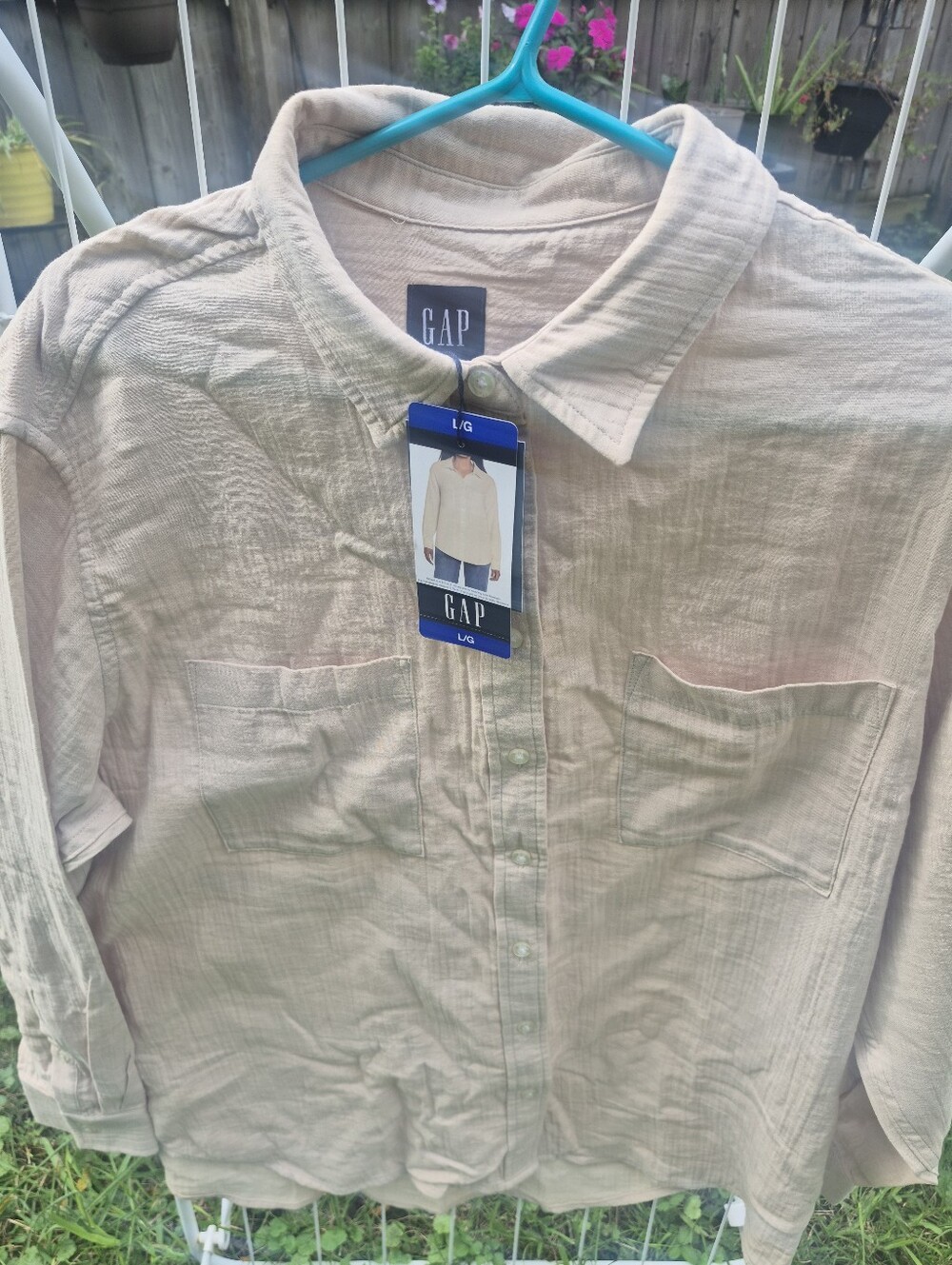 GAP Womens  Light Beige Button-Down Shirt